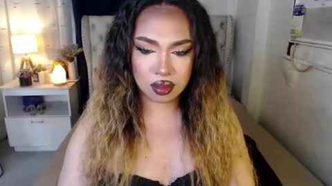 Rebeca online show from 01-06-25, 05:49