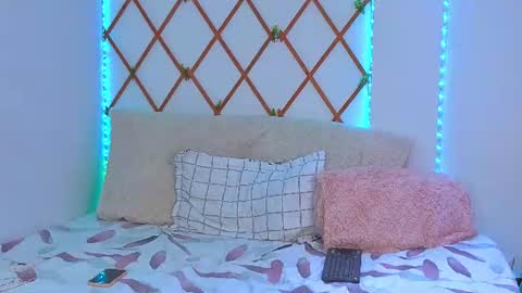 lovelymoon_ online show from 07-07-26, 11:31