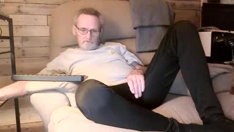 just here to have fun and cum online show from 04-06-26, 11:38