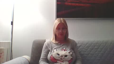 Marlyn online show from 04-07-26, 10:42