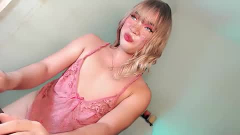 Snapshot of lovingmonaru969 chatting on 03-22-26, 03:48 Lovingmonaru969 online show from 03-22-26, 03:48