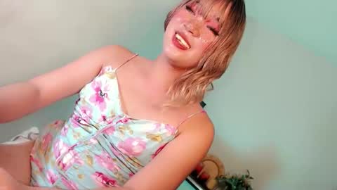 Snapshot of lovingmonaru969 chatting on 04-11-26, 01:37 Lovingmonaru969 online show from 04-11-26, 01:37