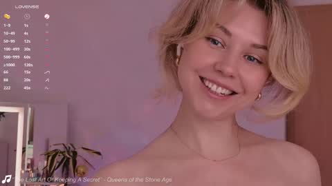 Snapshot of lowfreqsiren chatting on 05-31-26, 10:44 . online show from 05-31-26, 10:44