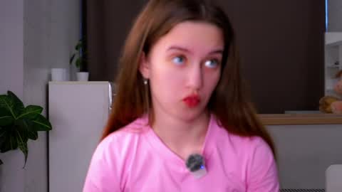 Amelia online show from 04-09-26, 11:37