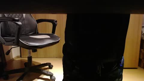 Snapshot of loyalsub_of_tired33 chatting on 06-19-26, 04:06 Dominik slave of mistress Anna online show from 06-19-26, 04:06