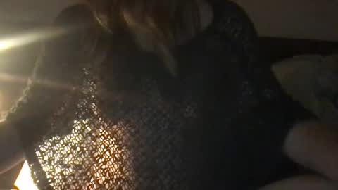 Snapshot of lozivelle chatting on 11-23-25, 10:26 lozivelle online show from 11-23-25, 10:26