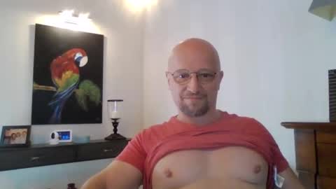 Snapshot of lrda49 chatting on 04-17-26, 06:38 Espigle online show from 04-17-26, 06:38