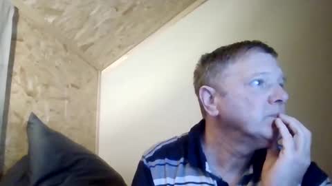 Snapshot of lu485947452685193669 chatting on 04-18-26, 07:51 lu485947452685193669 online show from 04-18-26, 07:51