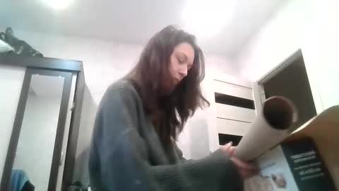 Snapshot of lu_krecia chatting on 12-23-24, 11:47 Lu krecia online show from 12-23-24, 11:47