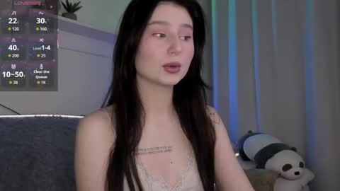 Lua online show from 04-28-26, 05:07