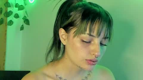 Jenn online show from 04-15-26, 06:37