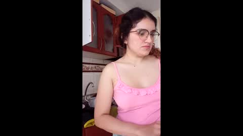 Snapshot of luana363 chatting on 04-18-26, 06:12 luana363 online show from 04-18-26, 06:12