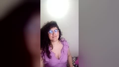 Snapshot of luana363 chatting on 06-14-26, 06:37 luana363 online show from 06-14-26, 06:37