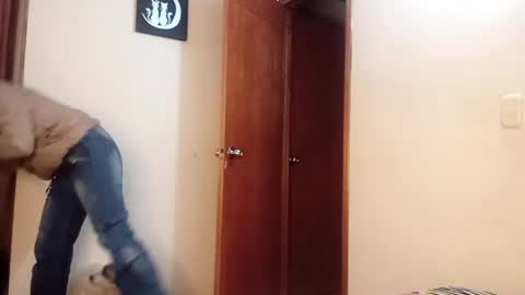 Snapshot of luanathebest chatting on 09-20-25, 05:30 LuanaTheBest online show from 09-20-25, 05:30