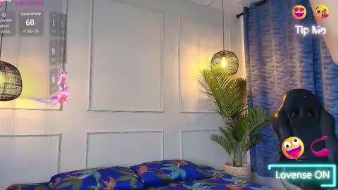 Snapshot of luandy_ chatting on 05-25-26, 12:00 lUAN online show from 05-25-26, 12:00