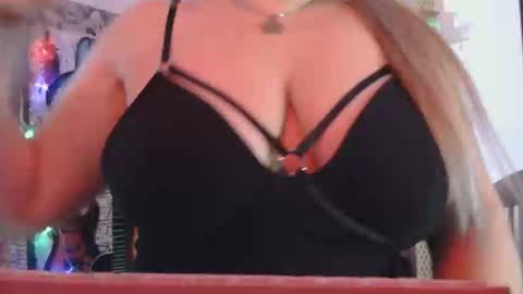 Snapshot of luanna837 chatting on 05-24-26, 04:12 luanna837 online show from 05-24-26, 04:12