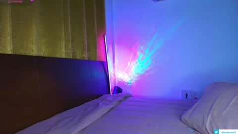 Snapshot of lucaa_ferrer chatting on 07-09-26, 01:53 Luca Ferrer online show from 07-09-26, 01:53