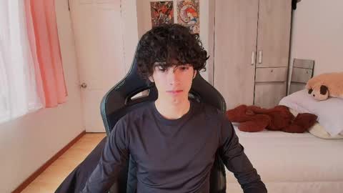 lucas_xo online show from 05-17-26, 08:05