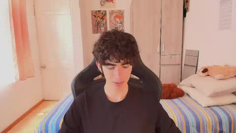 lucas_xo online show from 06-01-26, 06:53