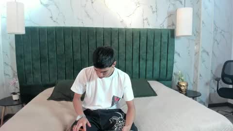 Snapshot of lucca_moreti chatting on 03-22-26, 03:43 Lucca Moreti online show from 03-22-26, 03:43