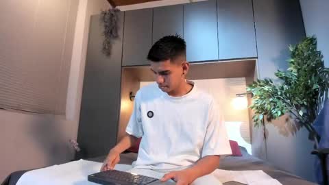 Lucca Moreti online show from 06-01-26, 03:41