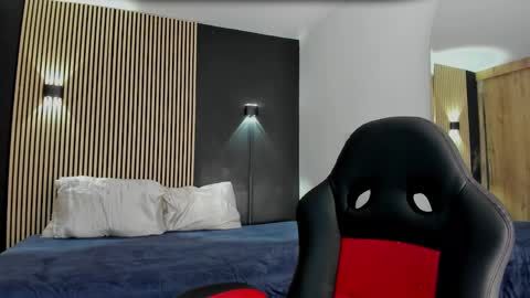 Snapshot of luccylee chatting on 12-12-24, 03:37 online show from 12-12-24, 03:37