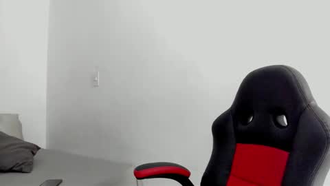 Snapshot of luccylee chatting on 12-23-24, 08:47 online show from 12-23-24, 08:47