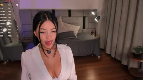 Luciana  Rest time I will return on December 2. online show from 06-01-26, 02:24