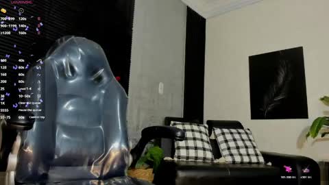 L U C I A online show from 05-25-26, 01:06