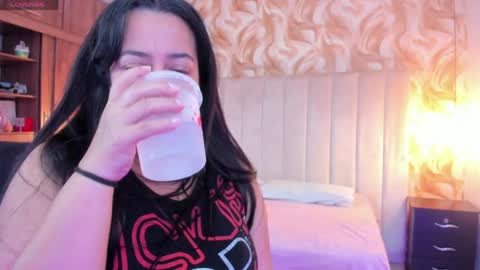 Snapshot of lucia_vonne chatting on 05-18-26, 10:15 Lucia Vonne online show from 05-18-26, 10:15