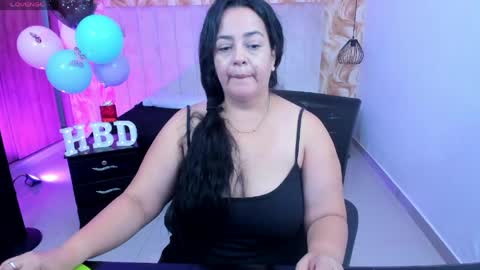 Snapshot of lucia_vonne chatting on 05-30-26, 07:44 Lucia Vonne online show from 05-30-26, 07:44