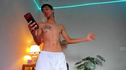 Snapshot of lucian_davii chatting on 06-12-26, 01:10 Pirulo online show from 06-12-26, 01:10