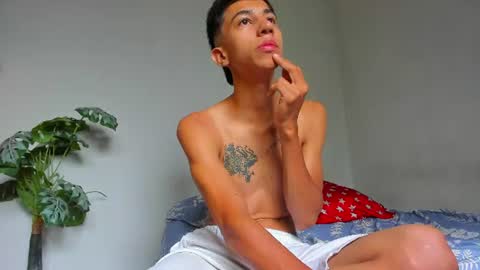 Snapshot of lucian_davii chatting on 06-18-26, 01:37 Pirulo online show from 06-18-26, 01:37