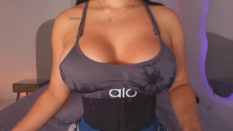 instagram luciana417  online show from 01-07-26, 03:09