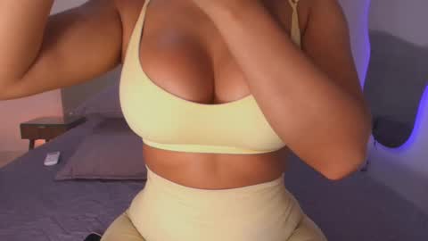 instagram luciana417  online show from 01-08-26, 03:09