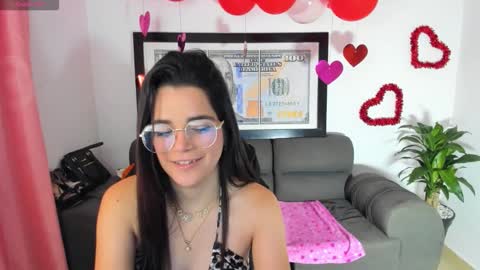 Snapshot of lucianamoreau_ chatting on 02-17-26, 11:55 Luciana M online show from 02-17-26, 11:55