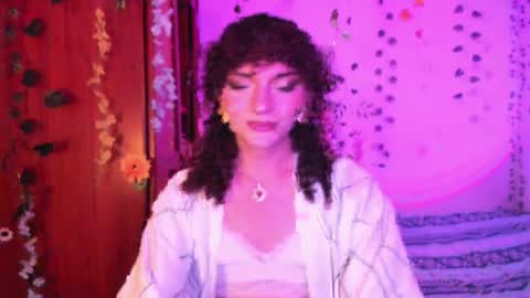 Lucy or Lucian 3 Come to my social Links3   online show from 04-08-26, 09:26