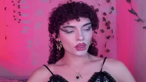Lucy or Lucian 3 Come to my social Links3   online show from 07-04-26, 06:19