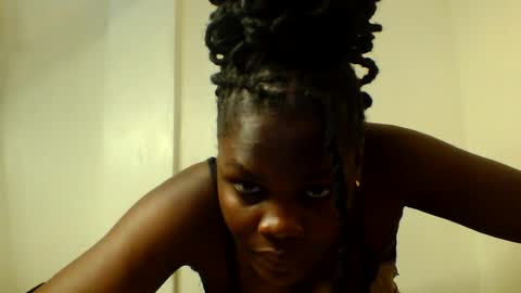luciaresa online show from 07-15-26, 06:02