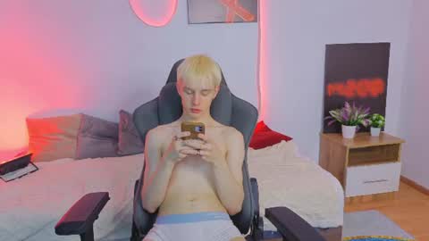 Angelok online show from 06-24-26, 06:23