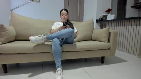 Lucie online show from 07-03-26, 11:00
