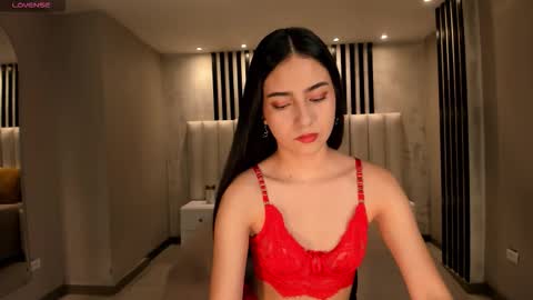 Lucie Martin online show from 03-02-26, 07:10