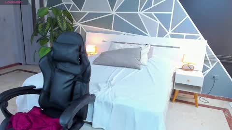 Snapshot of lucifer_dauhgter chatting on 02-27-25, 02:54 Lucy online show from 02-27-25, 02:54