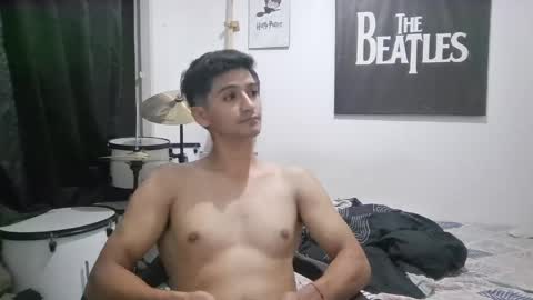Snapshot of lucifferr_ chatting on 04-21-26, 01:42 leonel online show from 04-21-26, 01:42