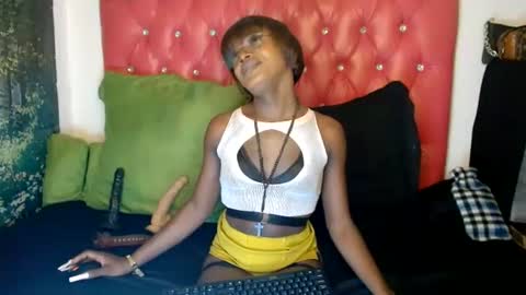 Lucile Carrie online show from 06-19-26, 09:51