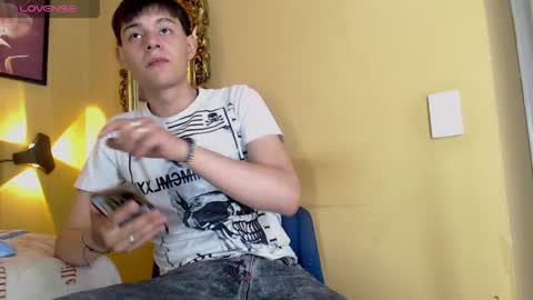 luckk_ online show from 04-03-26, 04:43