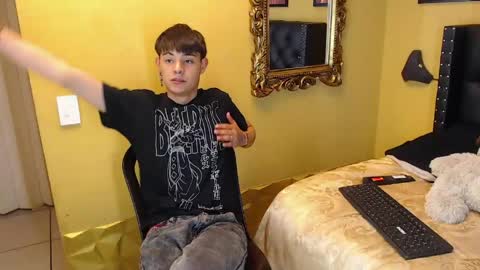 luckk_ online show from 04-30-26, 05:14