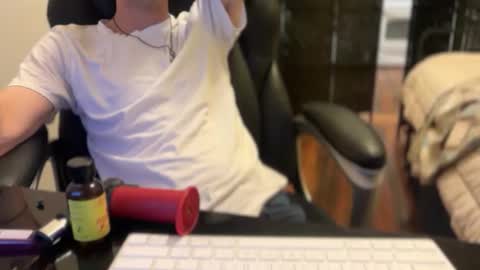 Snapshot of lucky_bme chatting on 05-07-26, 12:27 lucky_bme online show from 05-07-26, 12:27