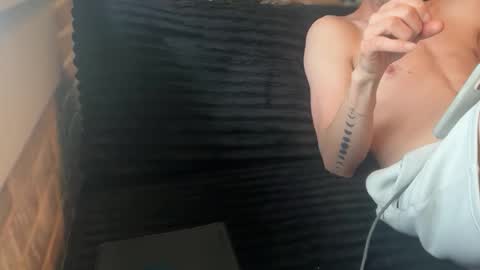 Snapshot of lucky_bme chatting on 05-23-26, 01:59 lucky_bme online show from 05-23-26, 01:59