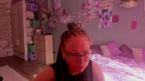 lucky_licky20 online show from 06-06-26, 01:32